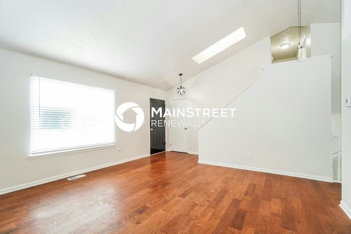 4008 Thompson Ave - Photo 6 of 20