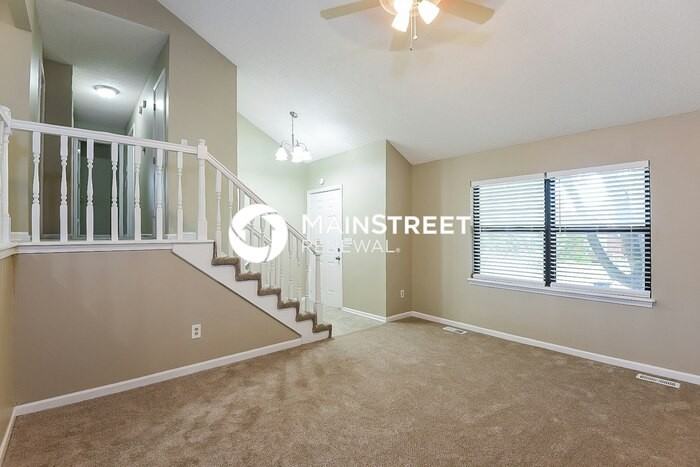 104 E Frank St - Photo 5 of 17