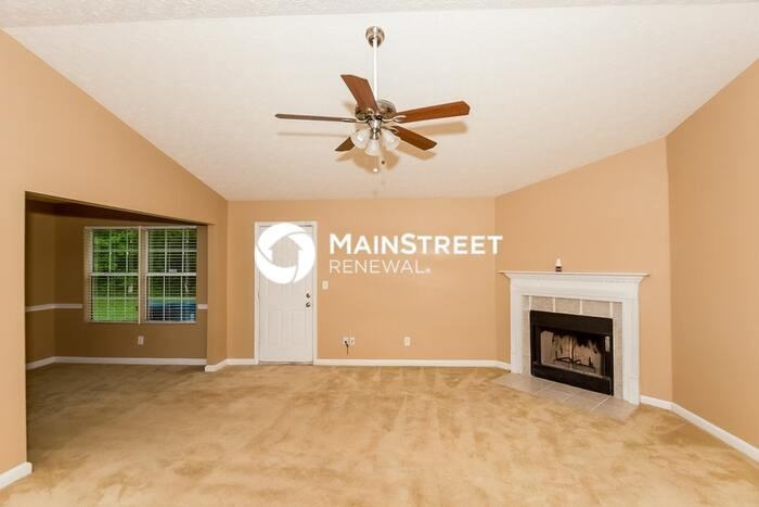 159 Livingston Ln - Photo 4 of 17