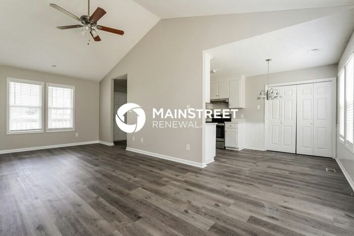 1473 Smokey Mountain Dr - Photo 4 of 16