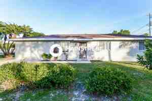 featured image of 1706 17th Avenue Dr E