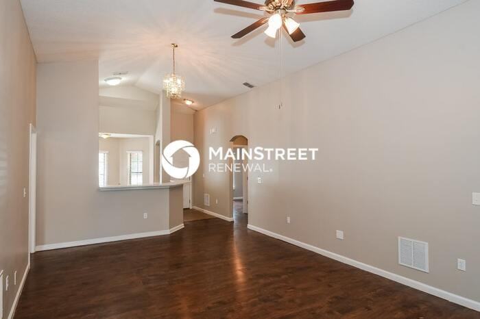 8306 Longspur Ave - Photo 4 of 16