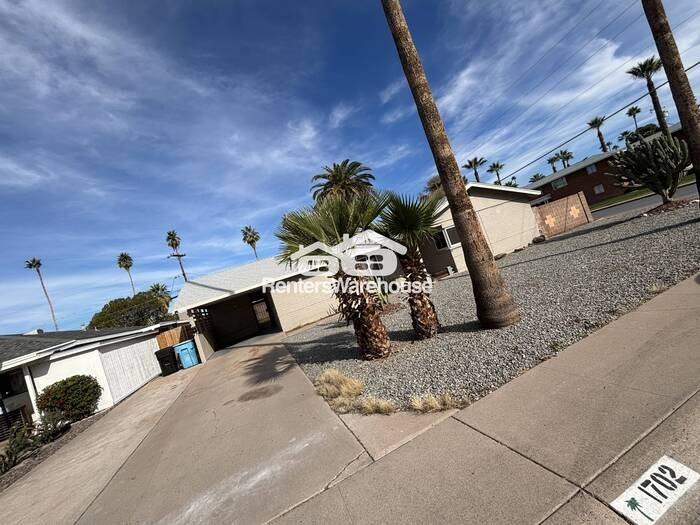 1702 W Coolidge St - Photo 3 of 50