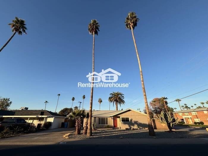 1702 W Coolidge St - Photo 5 of 50