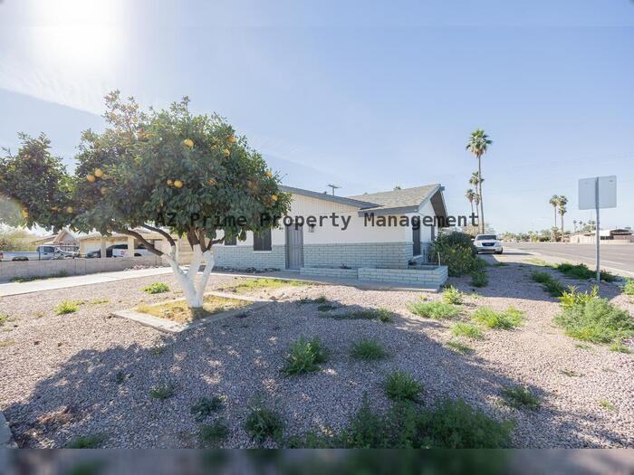 1108 N Wedgewood Dr - Photo 3 of 23