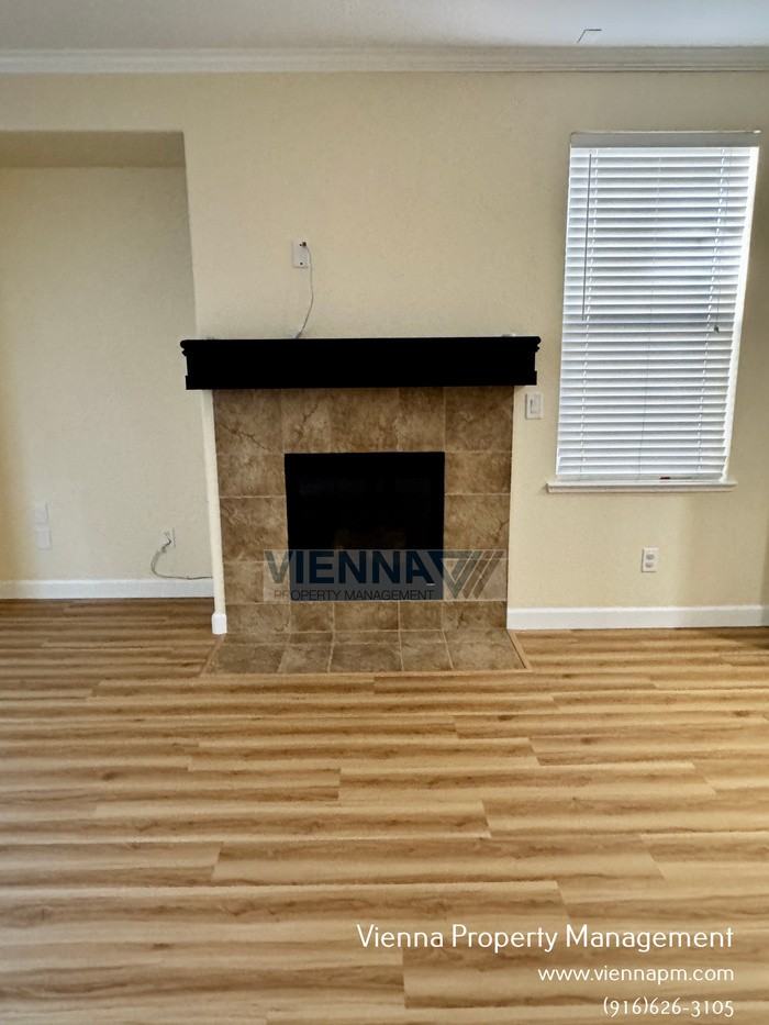 829 Courtyards Loop - Photo 5 of 45