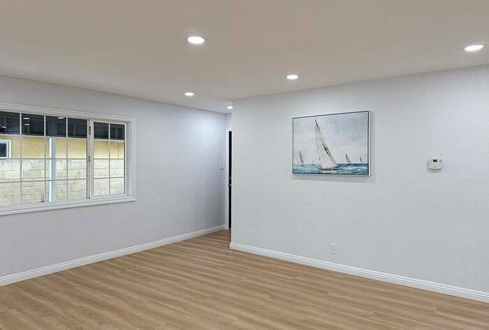 1206 S Towner St - Photo 5 of 32