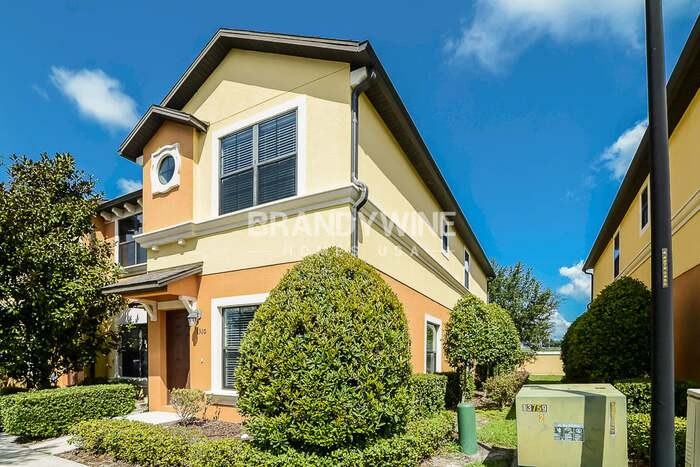 1310 Windsor Lake Cir - Photo 2 of 20