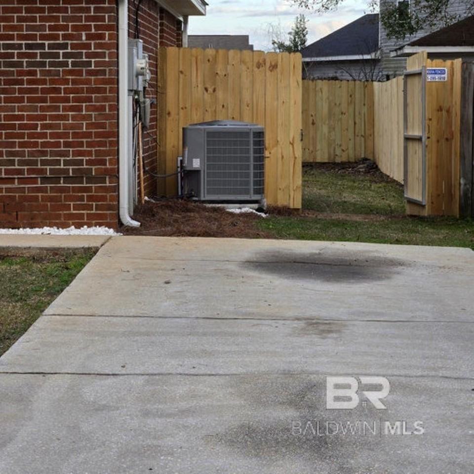 24296 Gemstone Dr - Photo 4 of 19