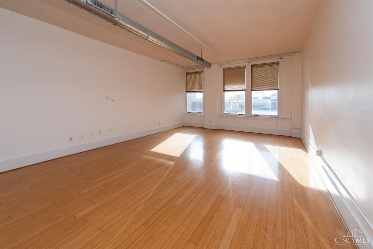 18 E 4th St Unit 501 #501 - Photo 4 of 33