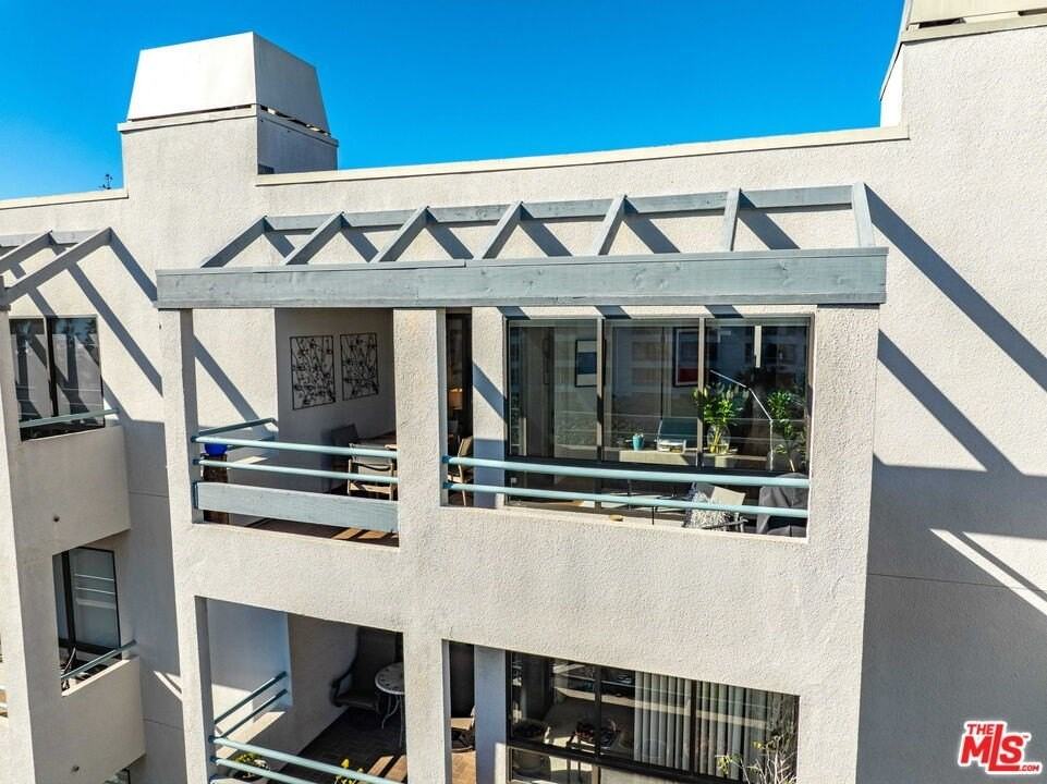 140 Ocean Park Blvd Unit 628 #628 - Photo 2 of 50