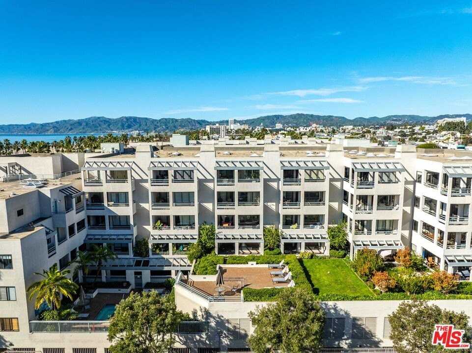 140 Ocean Park Blvd Unit 628 #628 - Photo 6 of 50