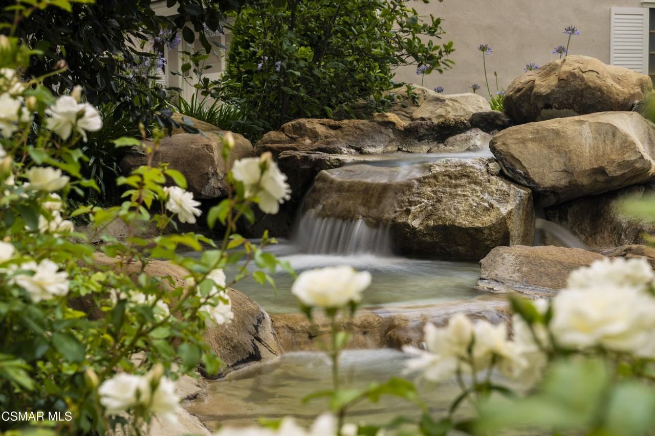 2971 Shadow Brook Ln - Photo 2 of 22