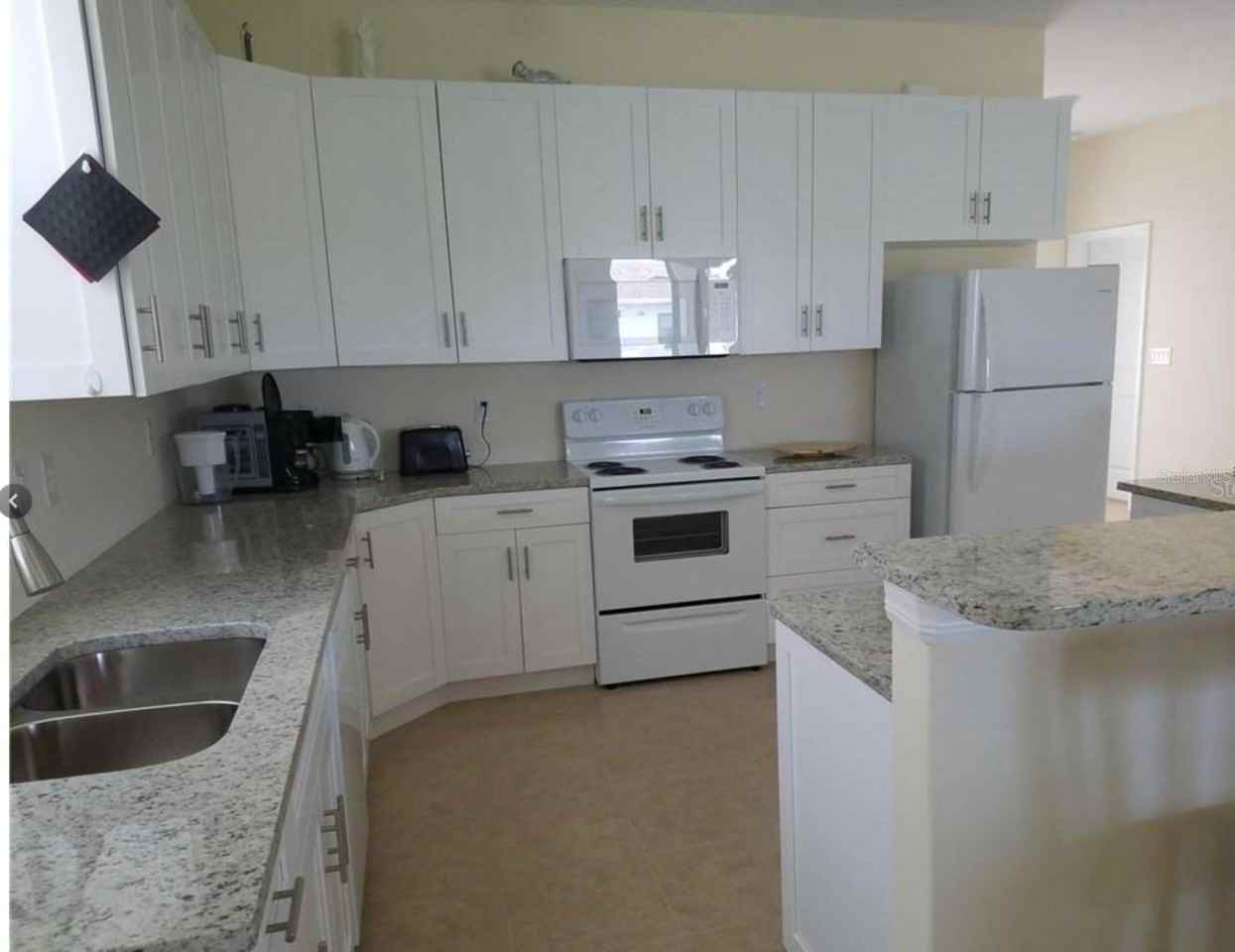 12090 Malaga Ave - Photo 4 of 13