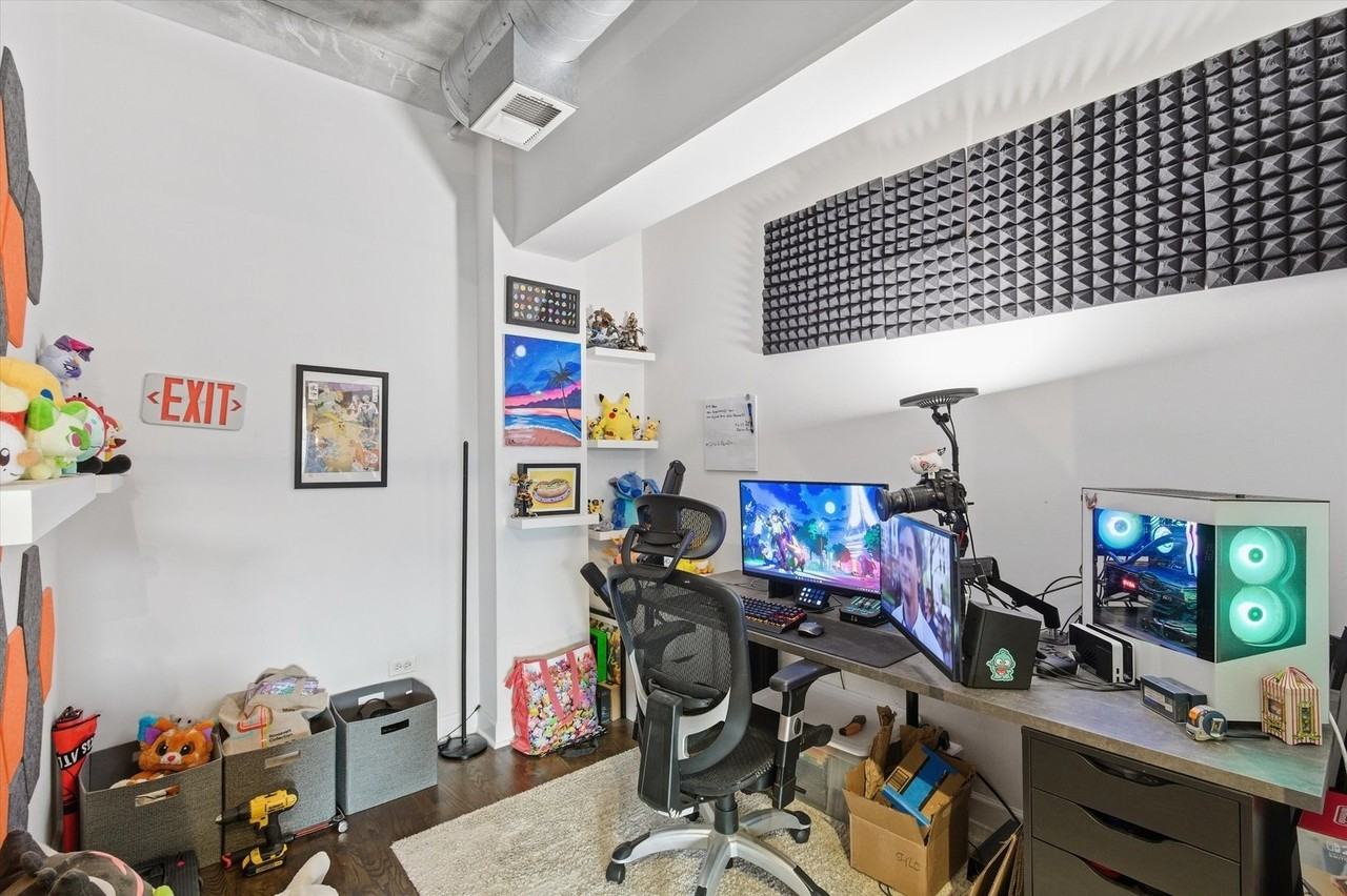 1440 S Michigan Ave Apt 415 #415 - Photo 4 of 18