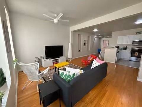 2122 W Huron St Apt 1 #1 - Photo 6 of 15