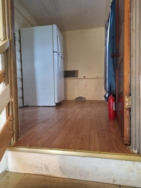 627 Douglas Ave - Photo 2 of 5