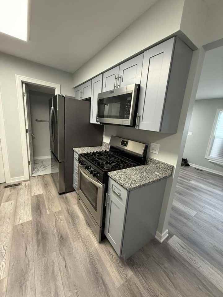 1311 Kingsbury Dr Unit E #E - Photo 6 of 16