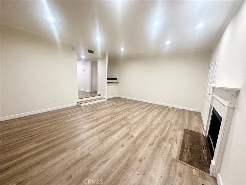 1433 S Beverly Dr - Photo 5 of 33