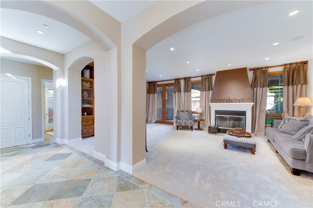 5230 Quakertown Ave - Photo 5 of 50