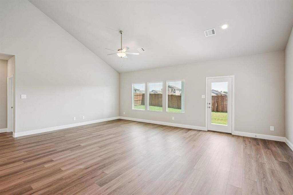 113 Whitlow Dr - Photo 4 of 37