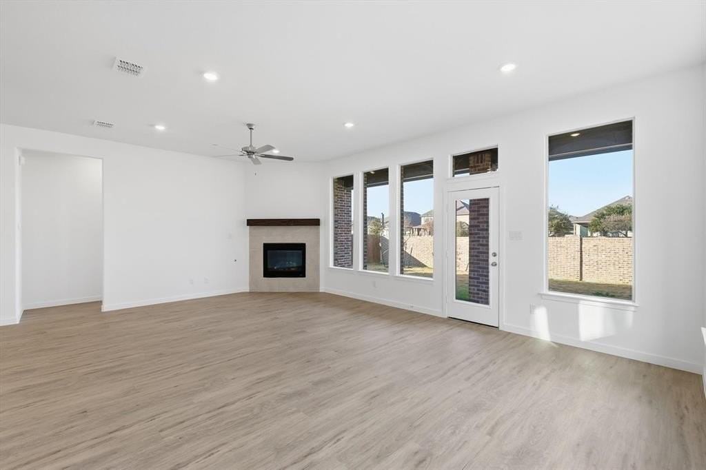 1604 Adams Dr - Photo 6 of 31