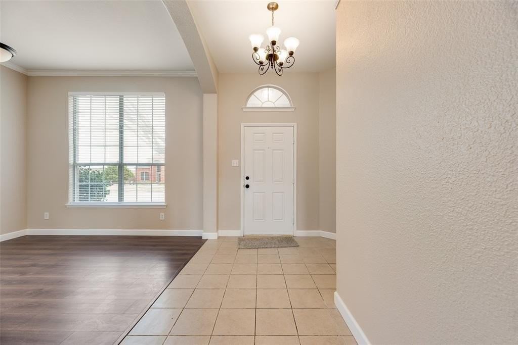 3404 Pinecone Dr - Photo 3 of 29