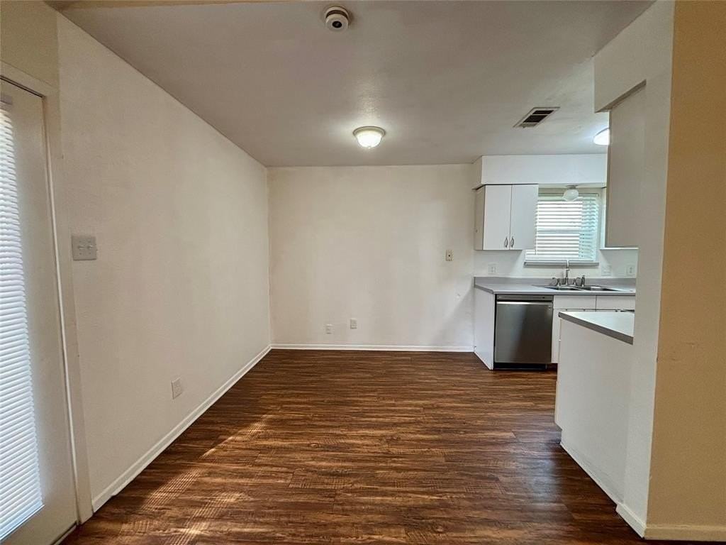 1237 N Knowles Dr - Photo 4 of 17