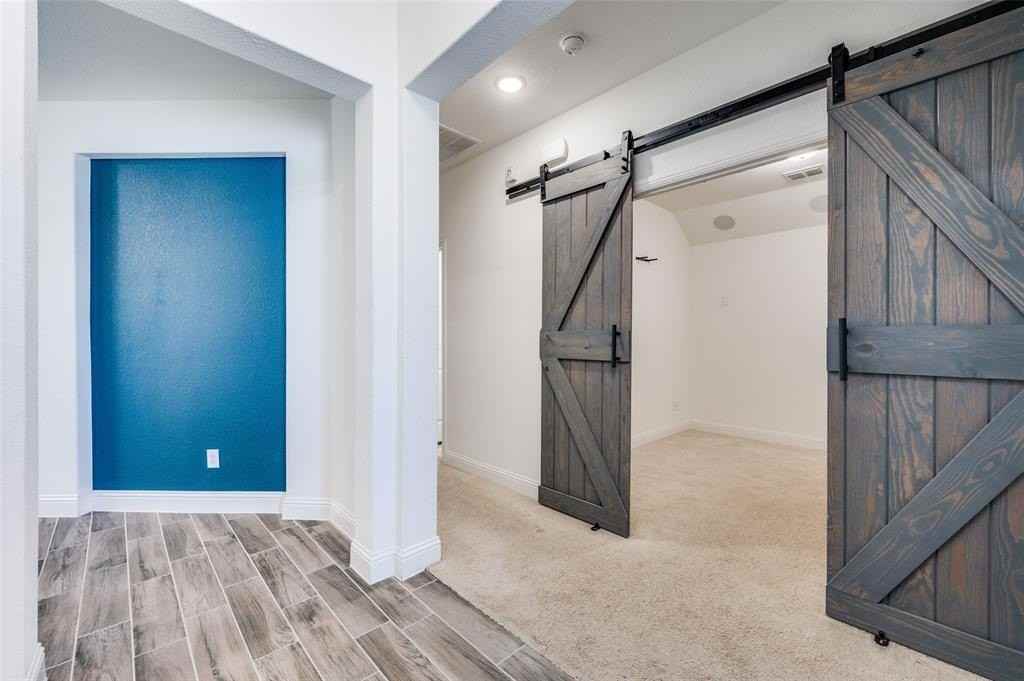 7025 Trailhead St - Photo 3 of 25