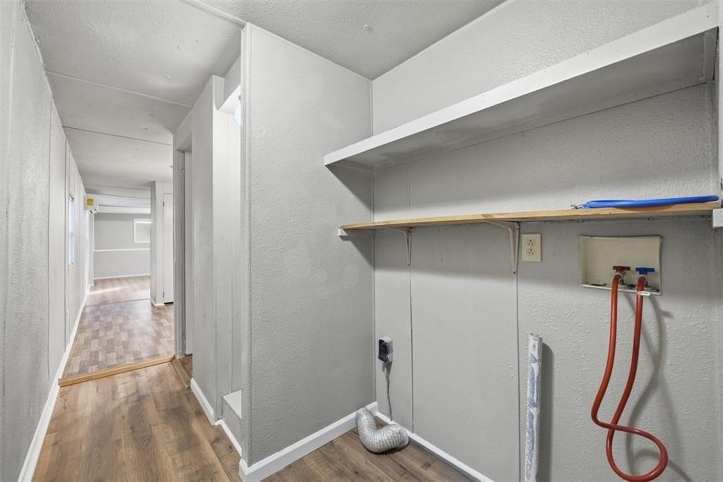 1309 Oakridge Rd #1307 - Photo 6 of 22