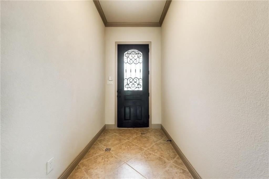 1589 Trowbridge Cir - Photo 7 of 17