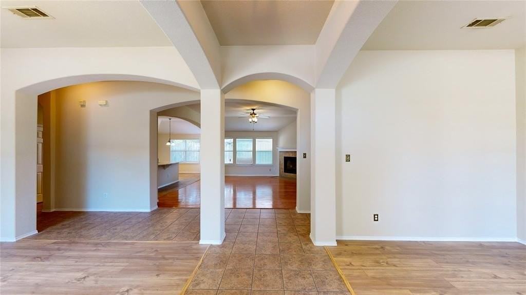 608 Vanilla Ct - Photo 6 of 40