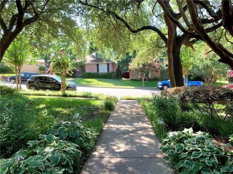 7022 Kingsbury Dr - Photo 2 of 28