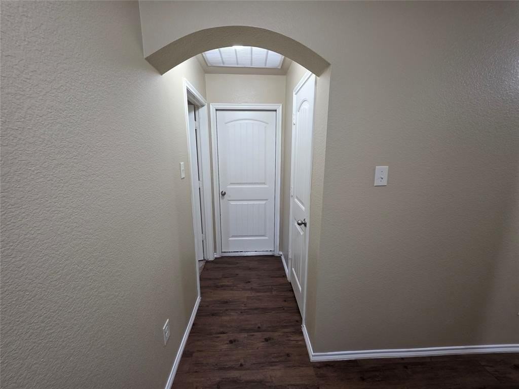 237 Thoroughbred St - Photo 4 of 28