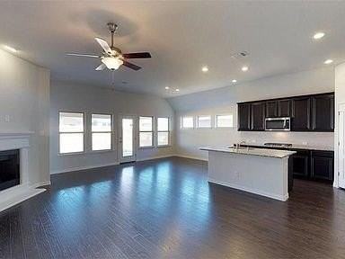 1805 Spoonbill Dr - Photo 3 of 33