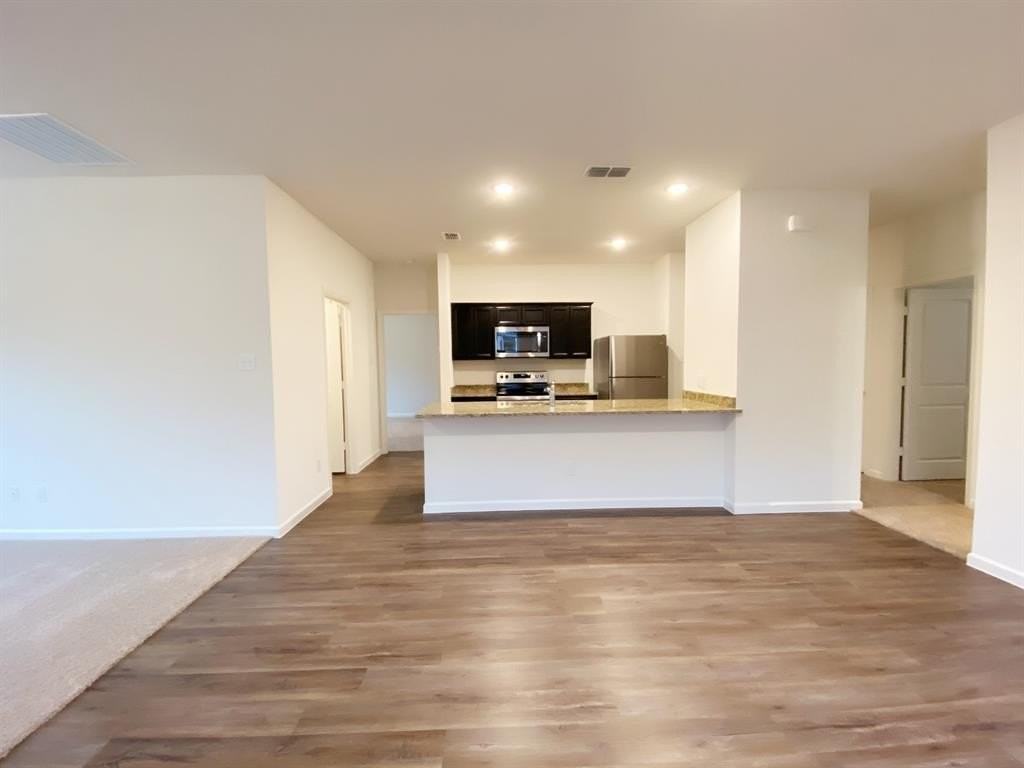 413 Indian Crk - Photo 6 of 35