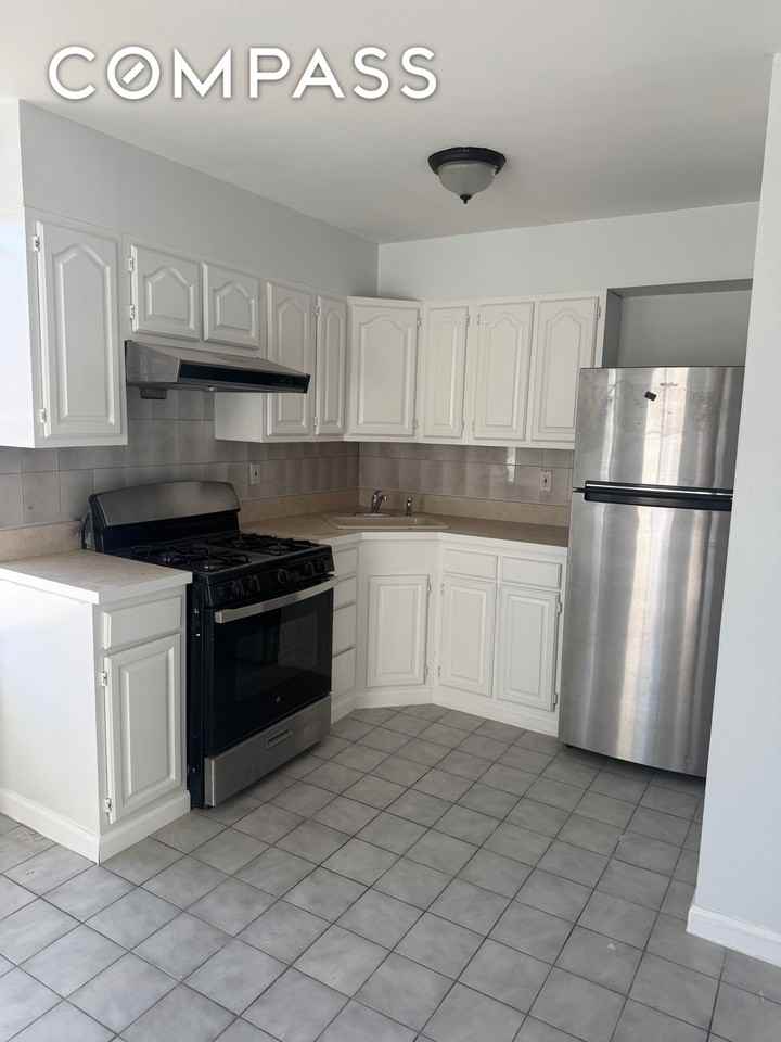 8916 102nd Rd #2 - Photo 3 of 12