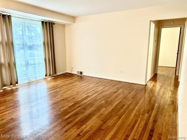 1619 Poplar Ave - Photo 3 of 23