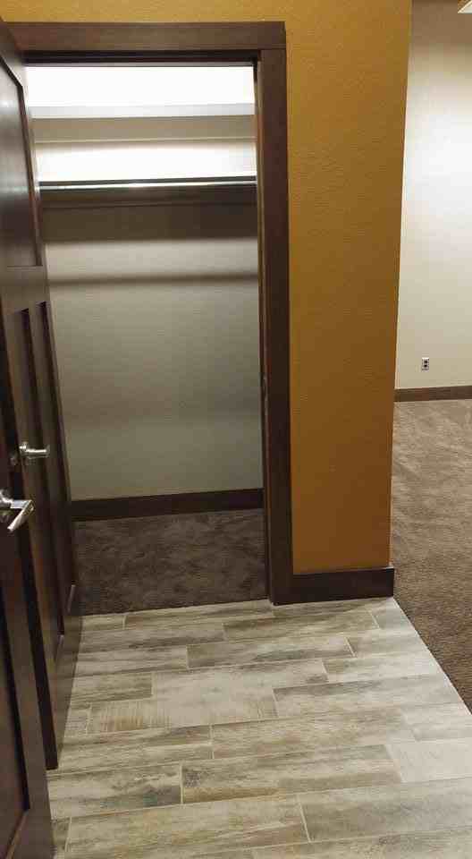 131 N Sant Fe - Photo 3 of 16