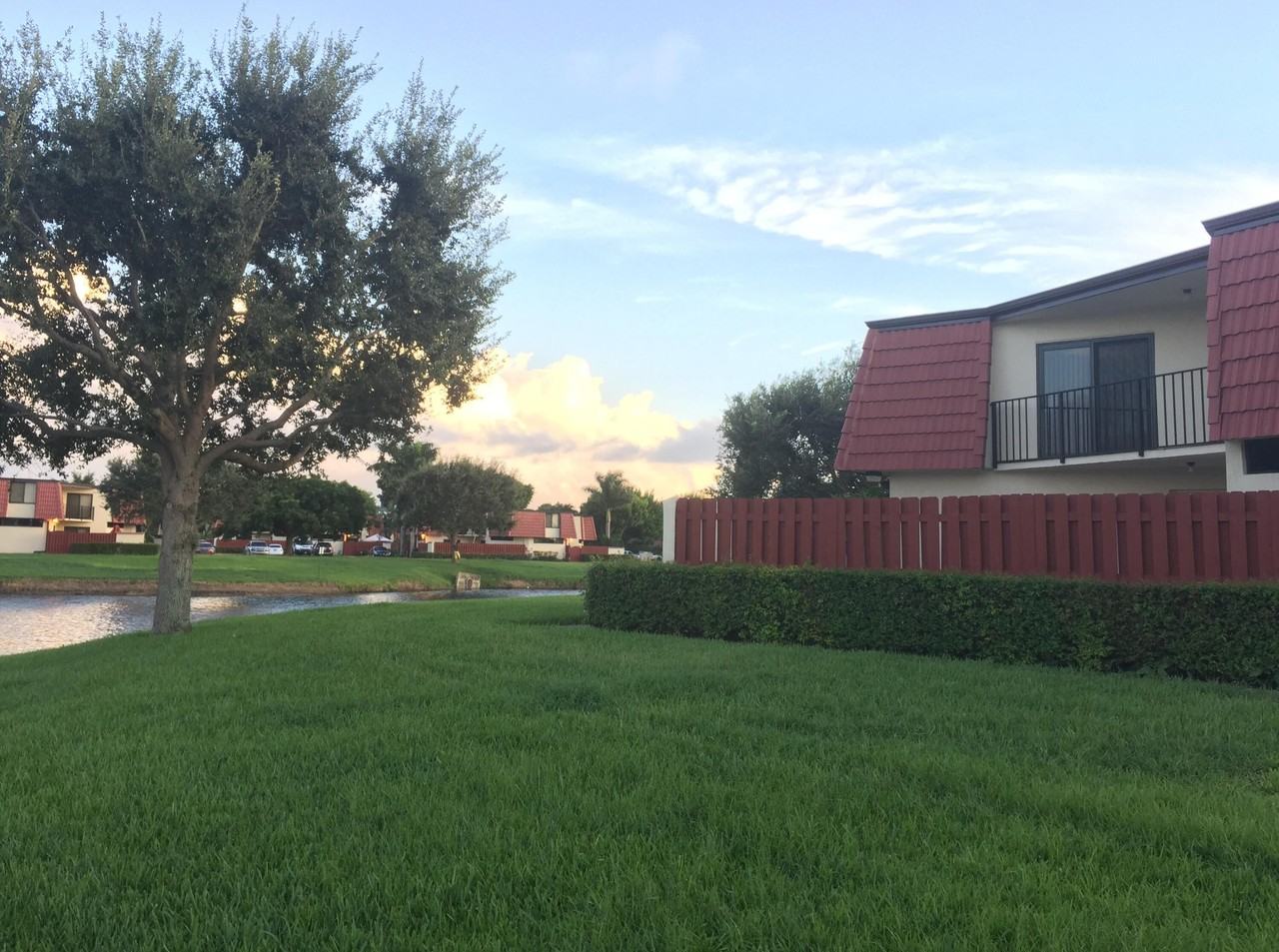 3757 Victoria Dr - Photo 3 of 10