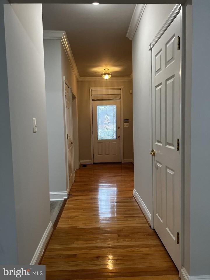 101 Westgate Way - Photo 6 of 10