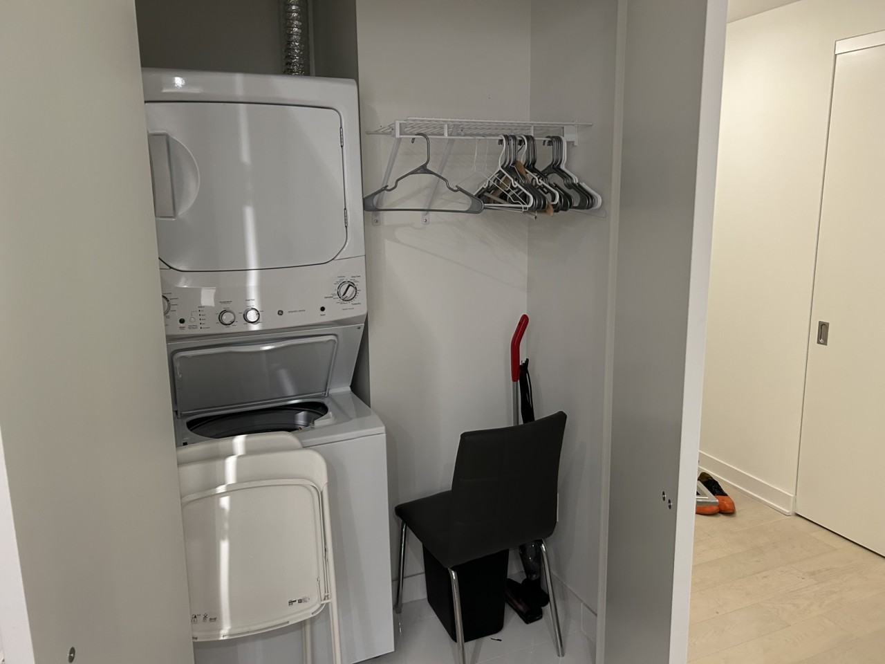 11 Yorkville Ave - Photo 5 of 5