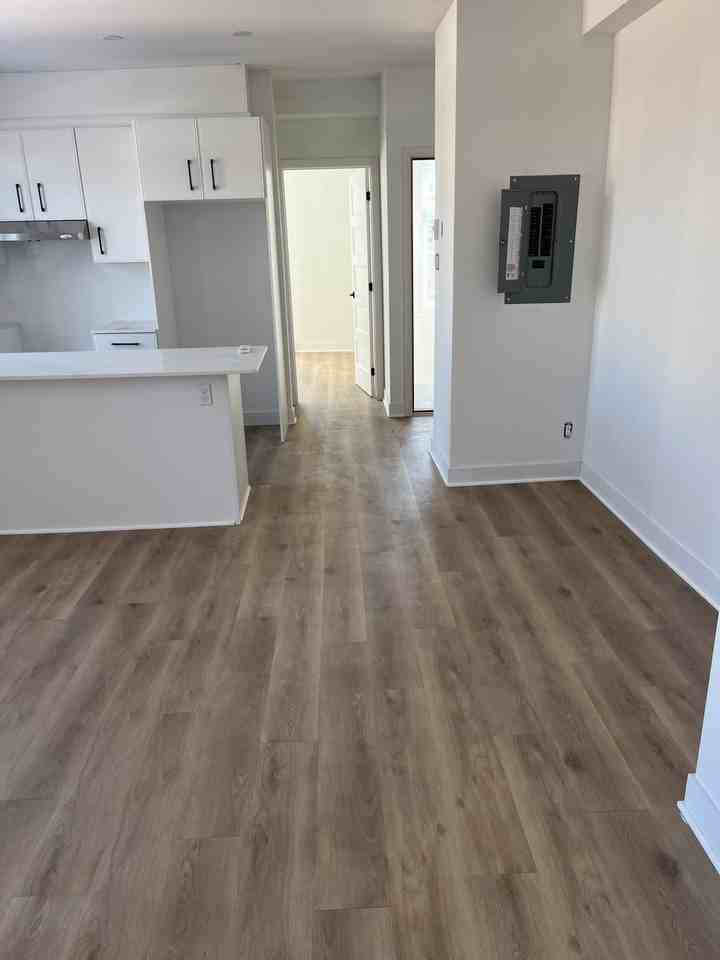 5175 Boul de Maisonneuve O - Photo 7 of 10