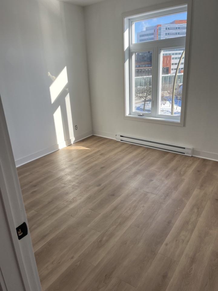 5175 Boul de Maisonneuve O - Photo 3 of 10