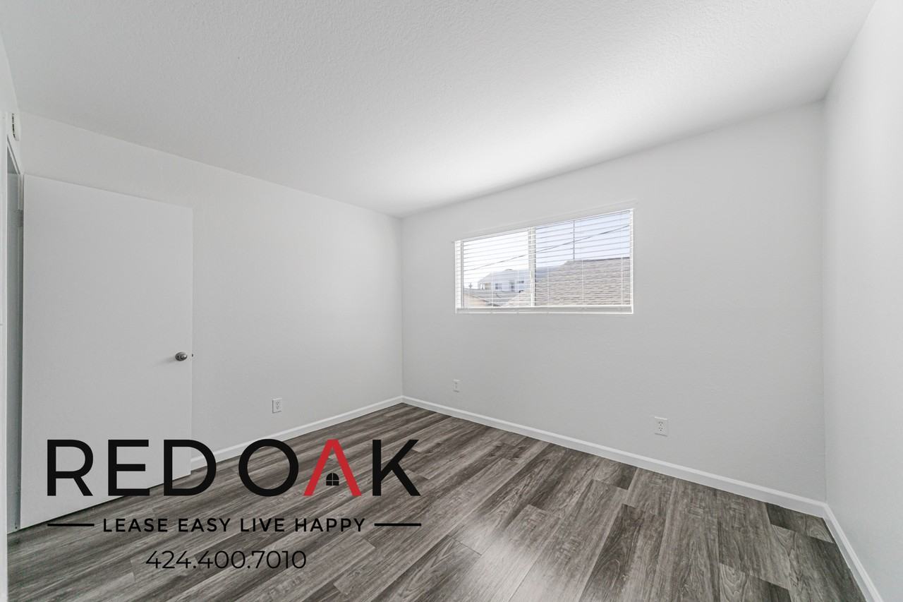 4551 W 159th St #5 - Photo 6 of 17