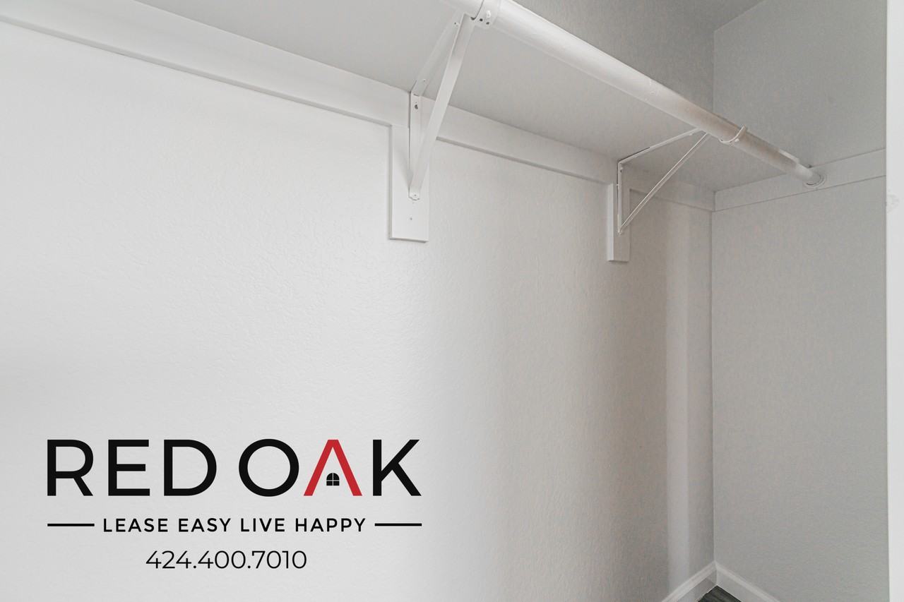 4551 W 159th St #5 - Photo 7 of 17