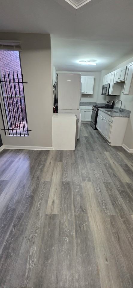 2022 Etting St - Photo 4 of 10