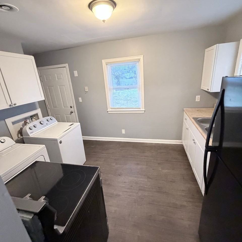 553 Freeman Dr ##(Z4 - Photo 3 of 12