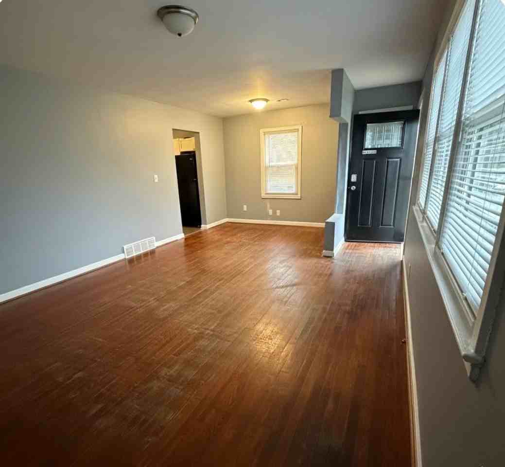 553 Freeman Dr ##(Z4 - Photo 4 of 12