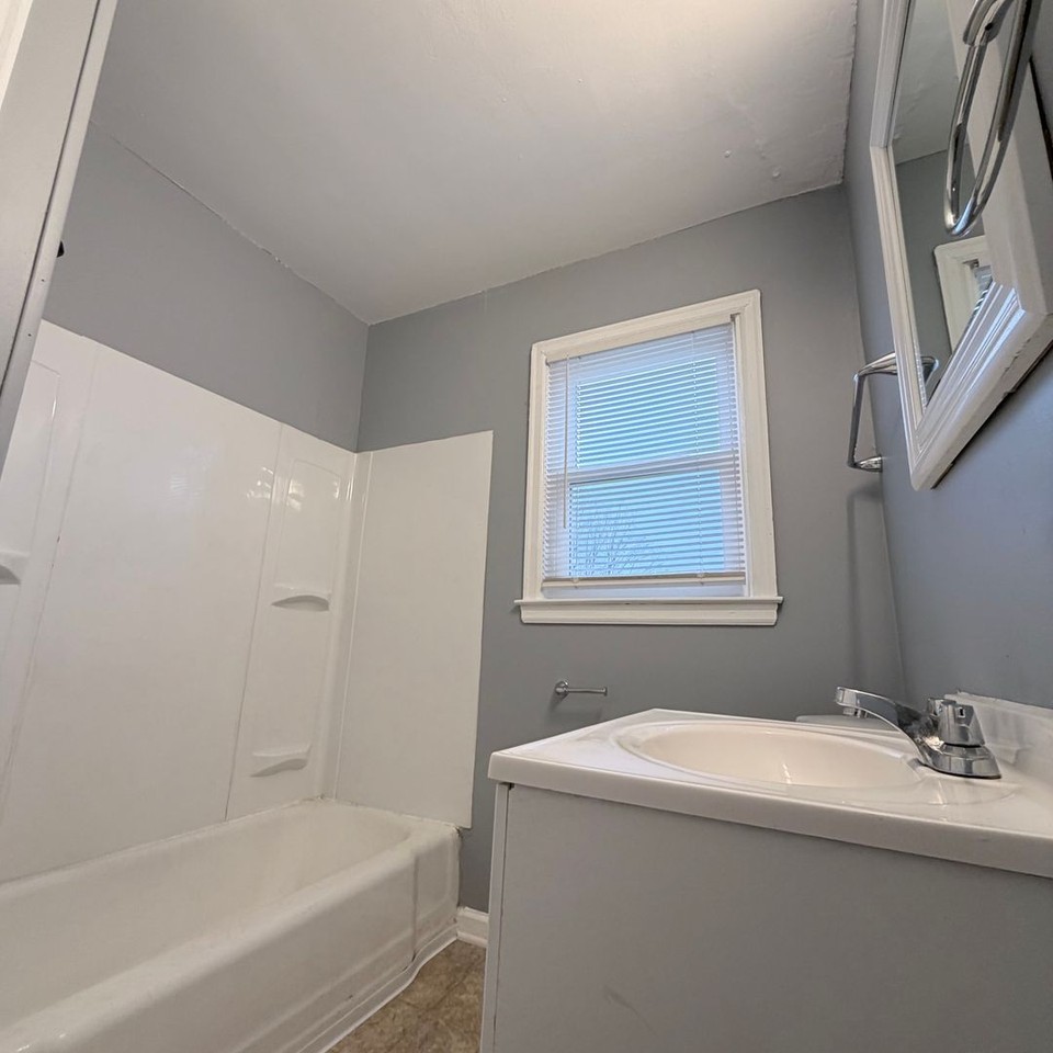 553 Freeman Dr ##(Z4 - Photo 7 of 12